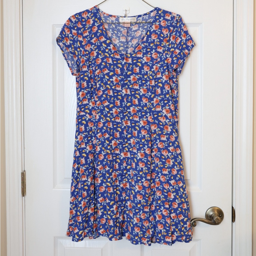 Band of Gypsies Blue Floral Dress with Adjustable lace-up Back EUC Size Medium